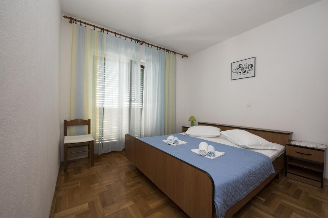 Apartments With A Parking Space Brela, Makarska - 16603 Extérieur photo